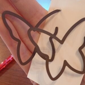 ♥️A🐰5 / $20 Brown Butterfly Wire Earrings 🤎